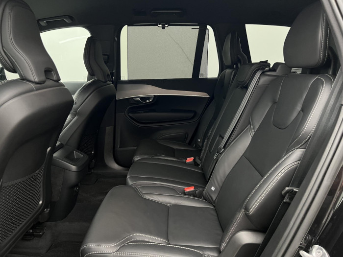 Volvo XC90 B5 AWD R-DESGIN 7MÍSTNÁ AUT CZ
