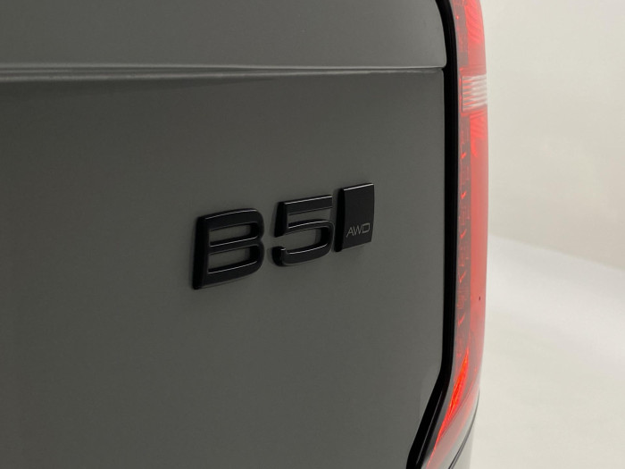 Volvo XC90 B5 AWD BLACK EDITION PLUS 7