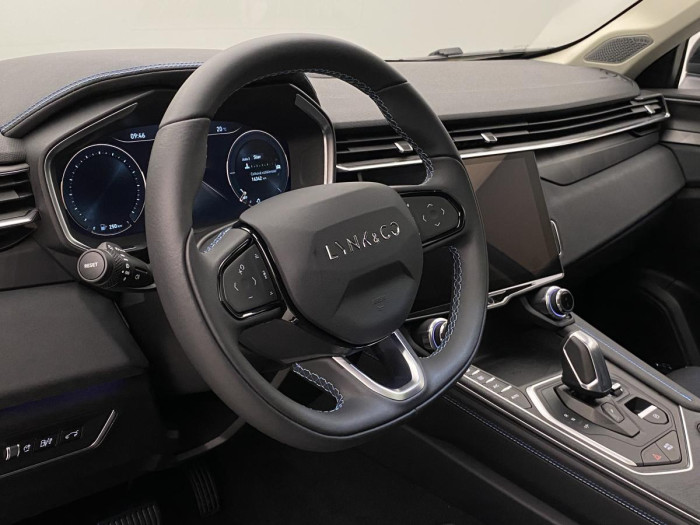 Lynk & Co 01 PHEV DCT AUT REZERVACE