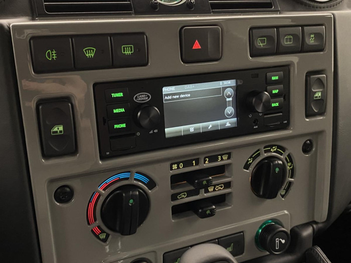 Land Rover Defender WORKS V8 ISLAY EDITION 5.0 V8 Edition