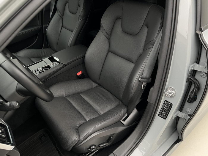 Volvo V90 T6 AWD RECHARGE PLUS DARK AUT