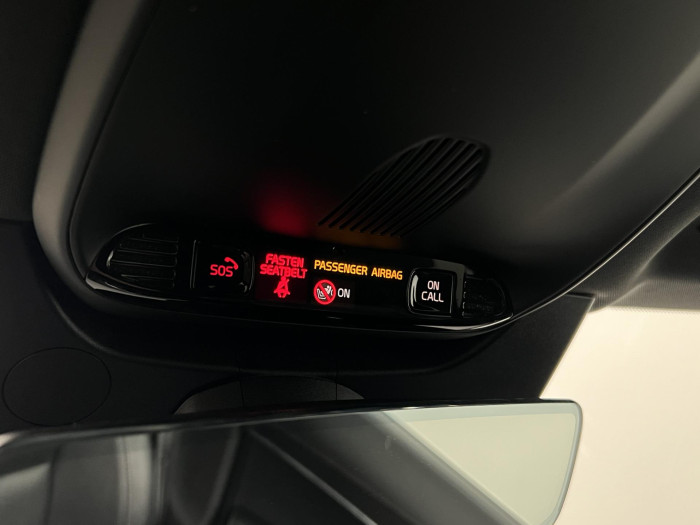 Volvo XC90 B5 AWD R-DESIGN 7MÍSTNÁ AUT