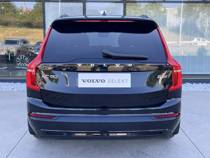 Volvo XC90 B5 AWD ULTIMATE DARK 7 MÍSTNÁ