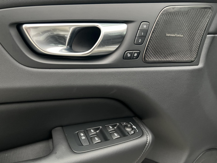 Volvo XC60 T6 AWD RECHARGE PLUS DARK AUT