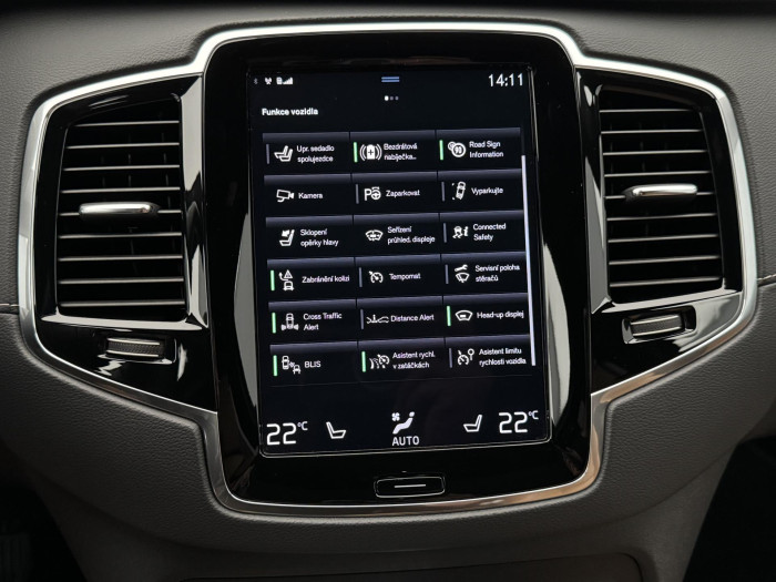 Volvo XC90 T8 AWD RECHARGE REZERVACE