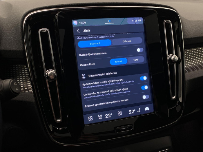 Volvo XC40 TWIN ENGINE ULTIMATE CZ