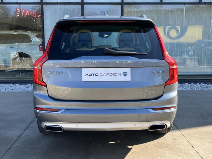 Volvo XC90 D5 AWD INSCRIPTION 7MÍSTNÁ Aut 2.0 d