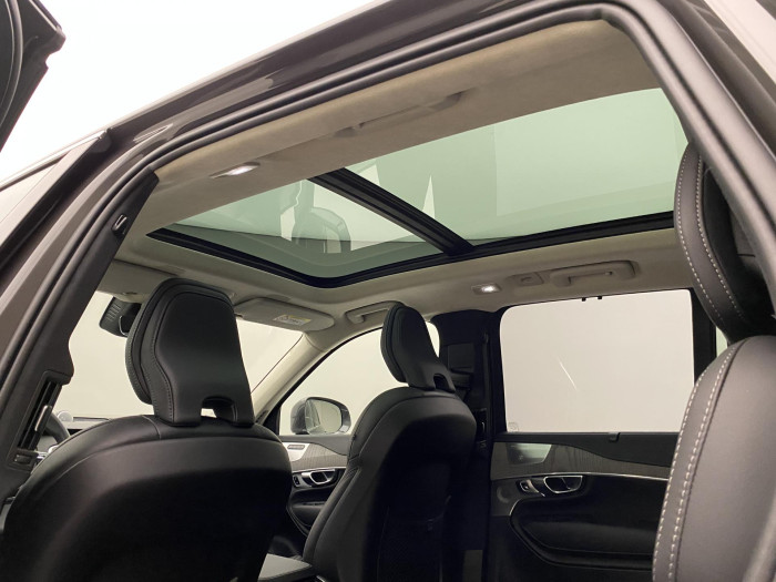 Volvo XC90 B5 AWD ULTRA BRIGHT 1.maj 7m