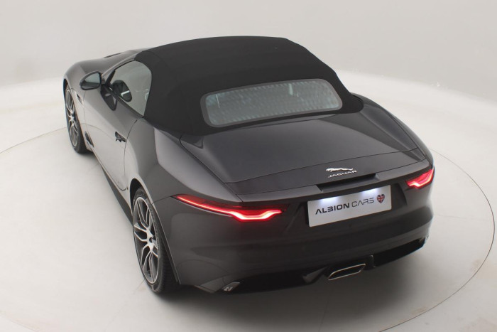 Jaguar F-Type P300 CABRIOLET RWD