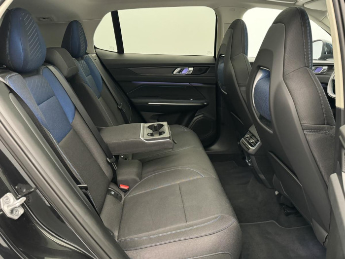 Lynk & Co 01 PHEV DCT AUT