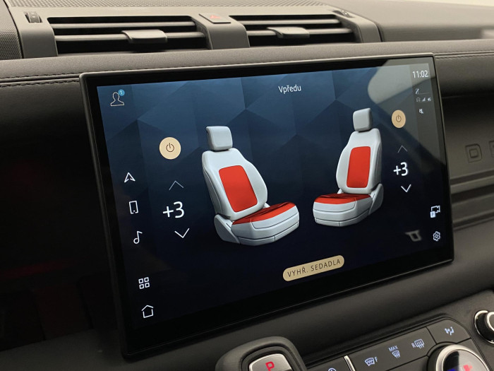 Land Rover Defender D250 X-DYNAMIC SE REZERVACE 3.0 d Dynamic SE