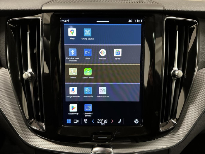 Volvo XC60 B4 AWD PLUS DARK REZERVACE 2.0 Plus
