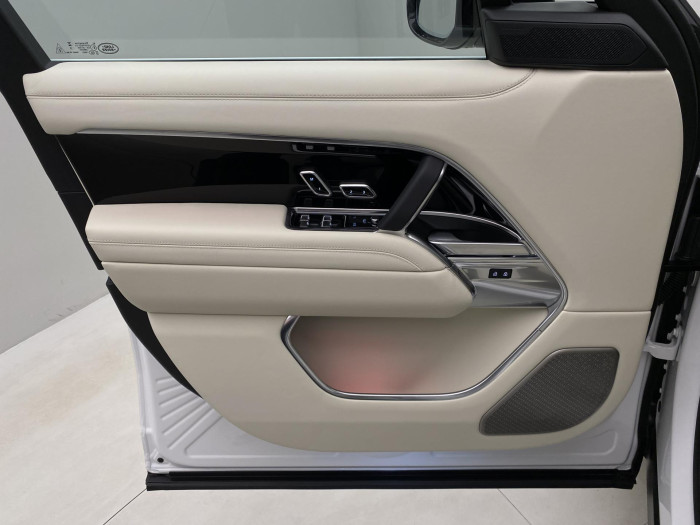 Land Rover Range Rover P530 AUTOBIOGRAPHY REZERVACE