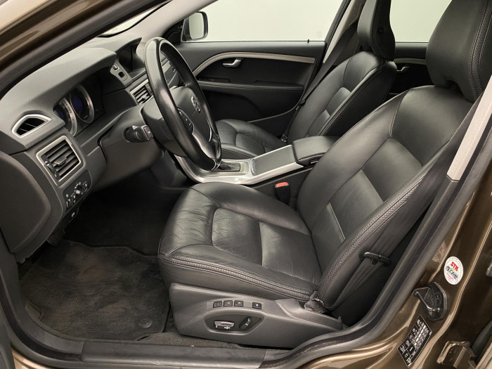 Volvo XC70 D5 AWD SUMMUM AUT CZ 2.4 d Summum