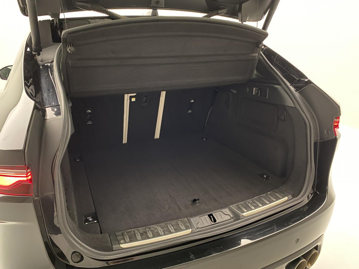 Jaguar F-Pace 5.0 V8 SVR AWD AUT REZERVACE 5.0 V8