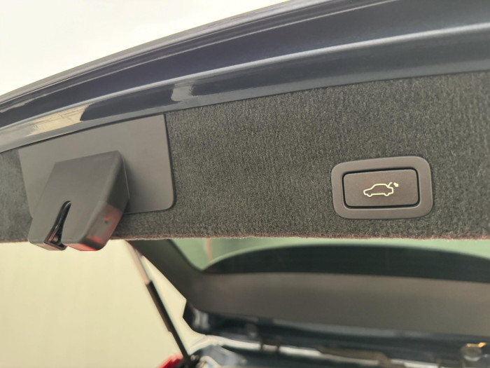 Volvo XC60 D5 AWD MOMENTUM AUT CZ 2.4 d Momentum