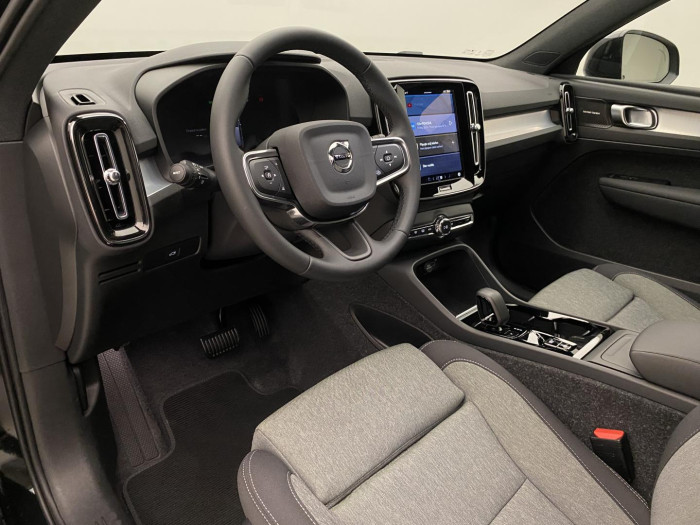 Volvo XC40 B3 AUT DARK PLUS