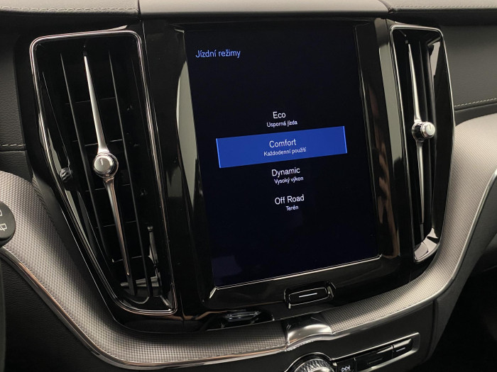 Volvo XC60 B5 AWD INSCRIPTION AUT