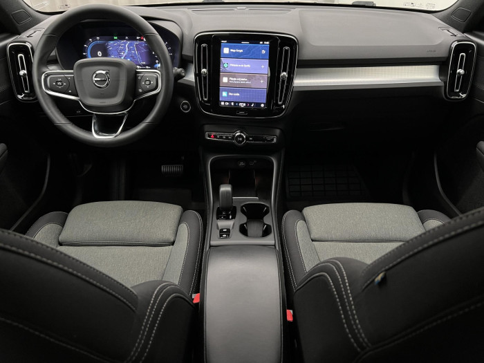 Volvo XC40 B3 CORE AUT CZ
