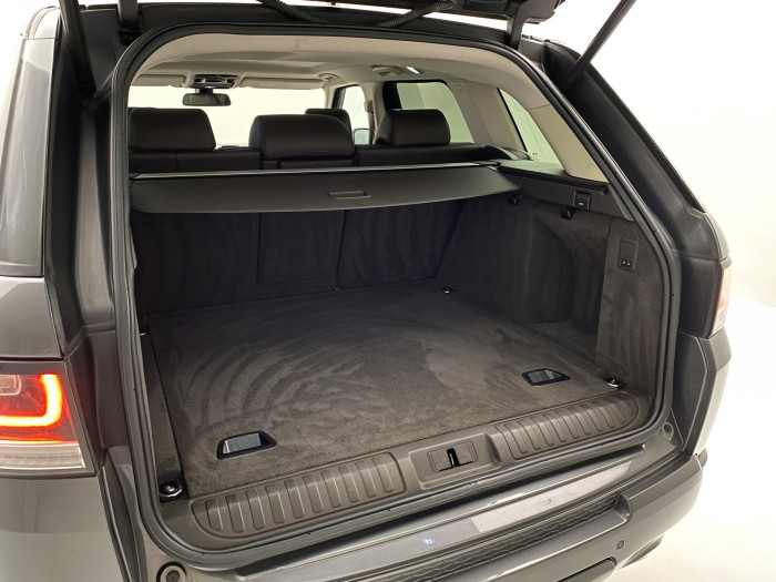 Land Rover Range Rover Sport 3.0 SDV6 AWD REZERVACE