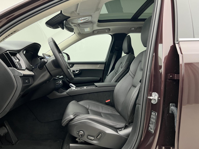 Volvo XC90 B5 AWD ULTRA BRIGHT 7MÍST CZ