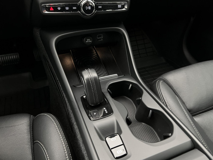 Volvo XC40 D4 AWD MOMENTUM AUT 2.0 d Momentum