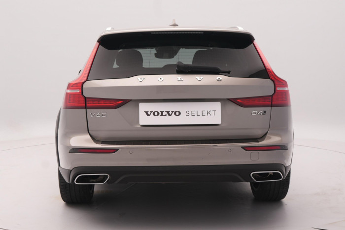 Volvo V60 CC D4 AWD MOMENTUM REZERVACE 2.0 d CC CC Momentum