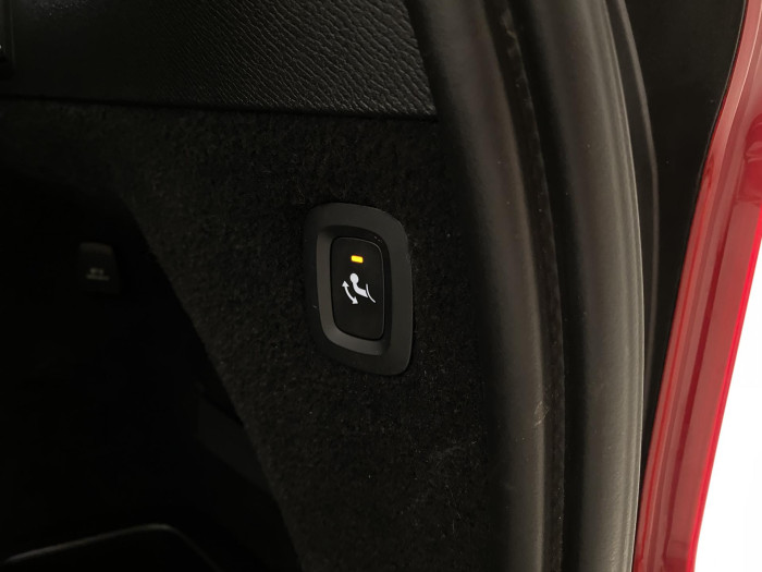 Volvo XC90 B5 AWD R-DESIGN AUT REZERVACE