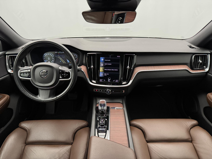 Volvo S60 B4 INSCRIPTION AUT CZ