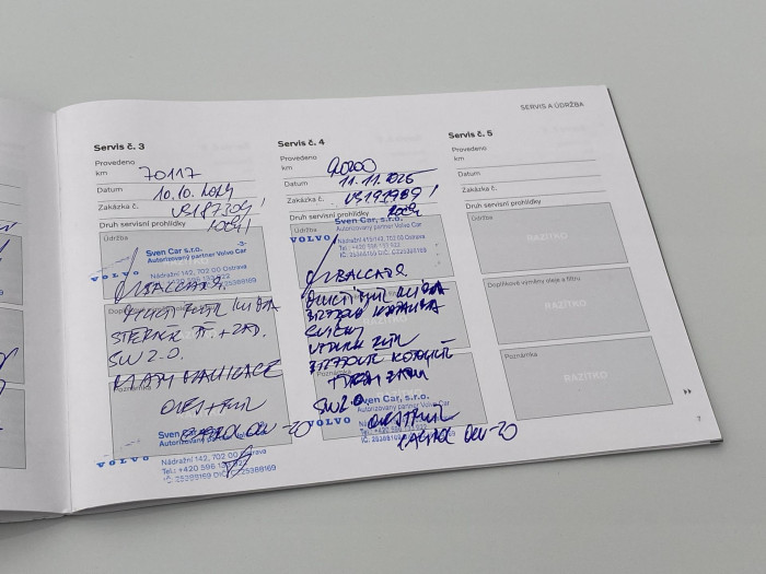 Volvo XC40 B4 MOMENTUM AUT CZ 2.0 Momentum