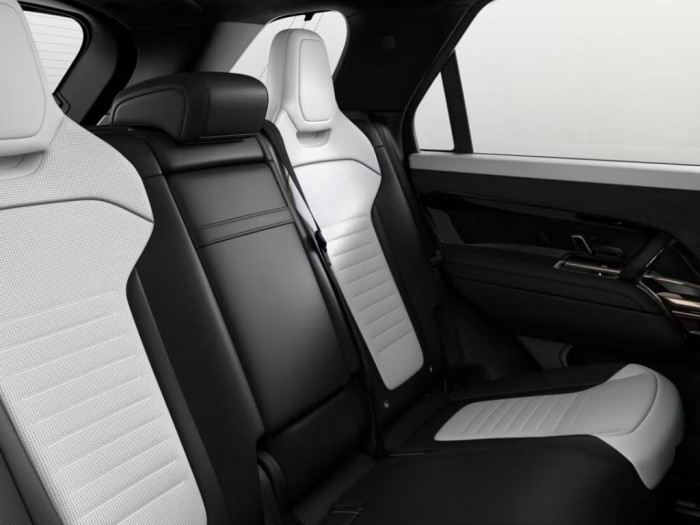 Land Rover Range Rover Sport P635 SV AWD AUT