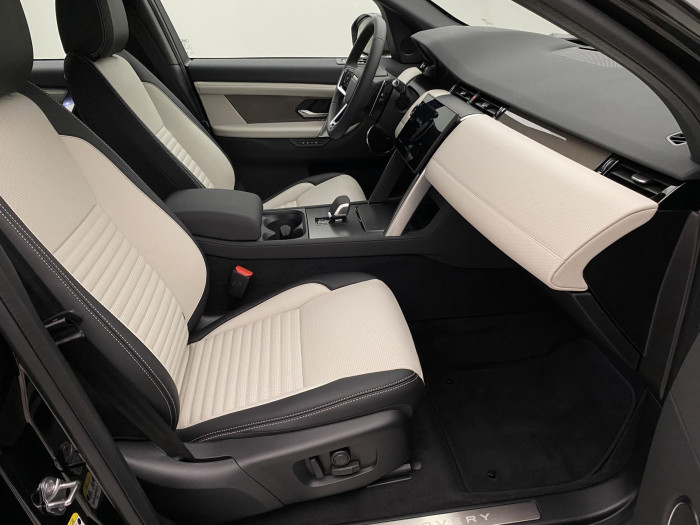 Land Rover Discovery Sport D200 DYNAMIC SE AWD REZERVACE 2.0 d Dynamic SE