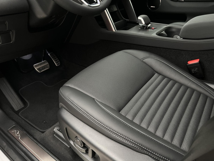 Land Rover Discovery Sport D200 DYNAMIC SE AWD Aut 2.0 d Dynamic SE