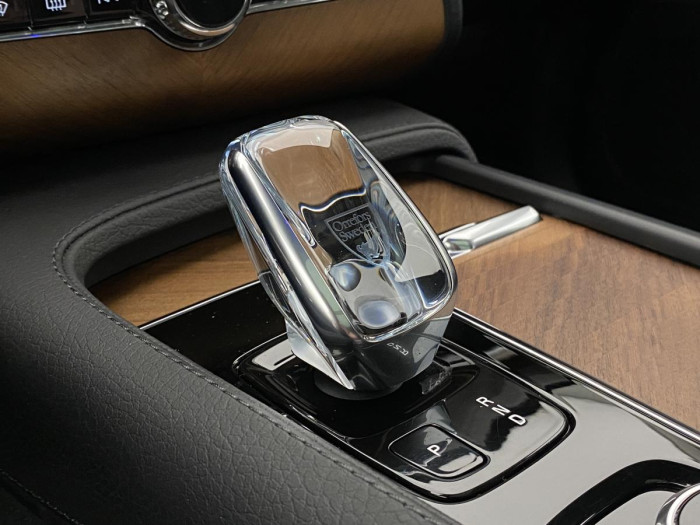 Volvo XC90 T8 AWD INSCRIPTION REZERVACE