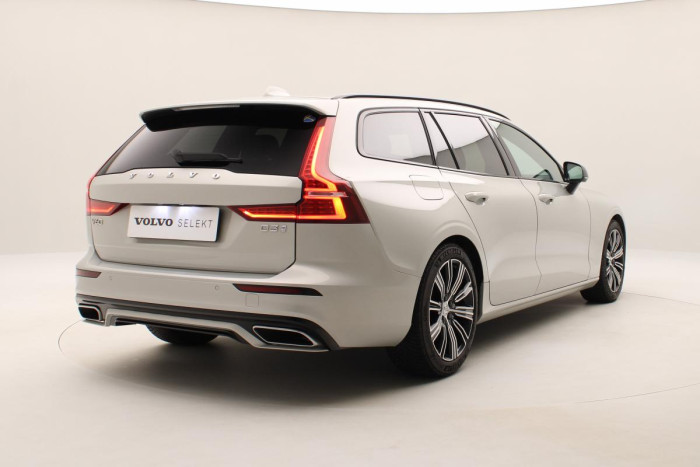 Volvo V60 D3 R-DESIGN PANORAMA 1.maj 2.0 d Panorama