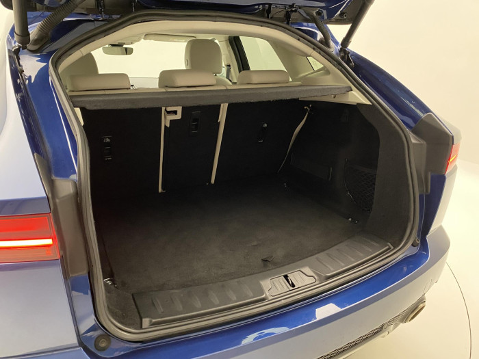 Jaguar E-Pace P200 S AWD AUT REZERVACE