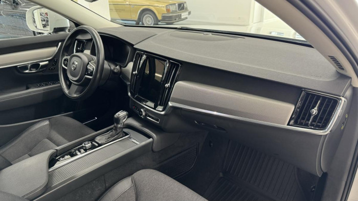 Volvo V90 CROSS COUNTRY D4 REZERVACE 2.0 d