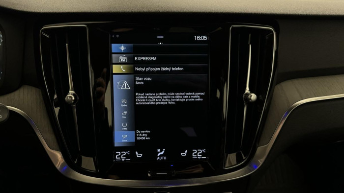 Volvo V60 CROSS COUNTRY B4 REZERVACE