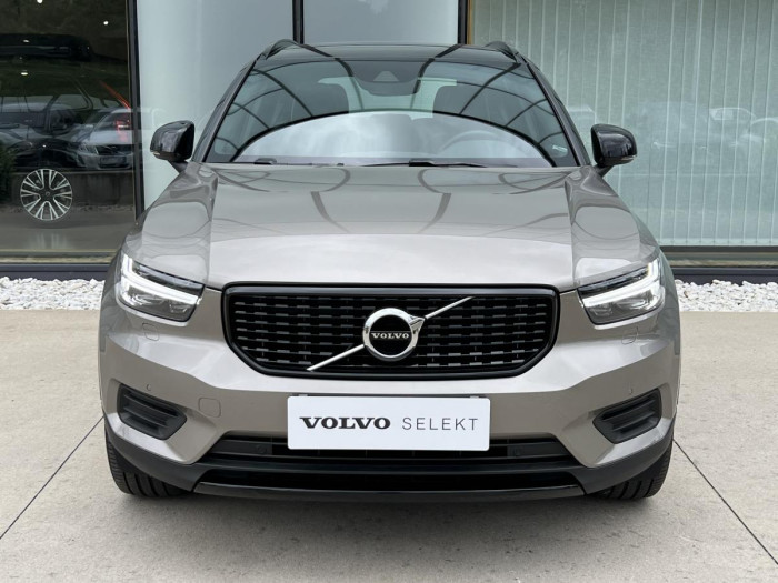 Volvo XC40 B4 R-DESIGN Aut