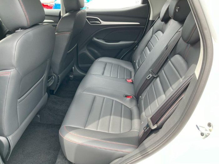 MG ZS EXCLUSIVE AUT. SKLADEM 1.0 Exclusive
