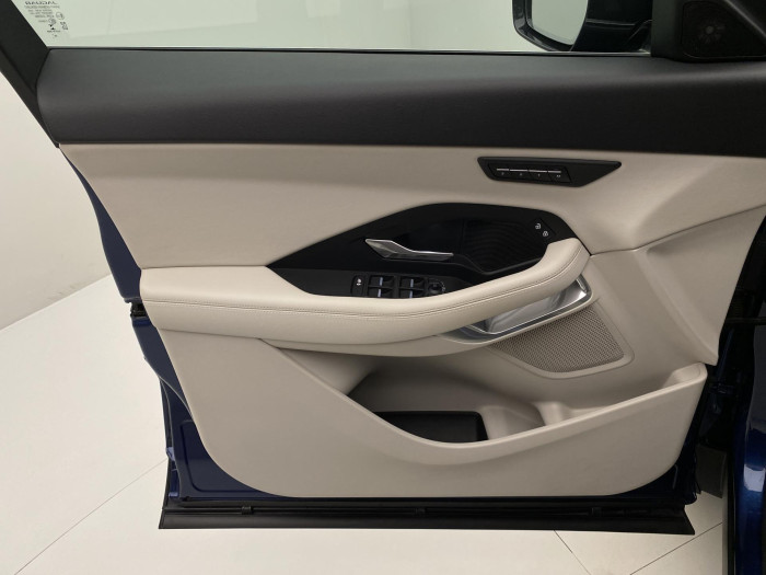 Jaguar E-Pace P200 S AWD AUT REZERVACE