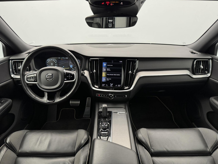 Volvo V60 B4 R-DESIGN AUT REZERVACE