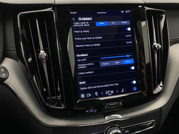 Volvo XC60 T6 AWD PLUG-IN DARK PLUS CZ