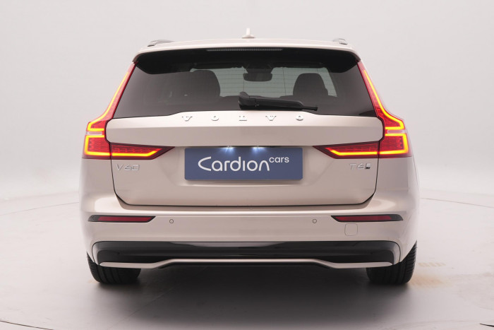 Volvo V60 T6 AWD Plug-in DARK PLUS