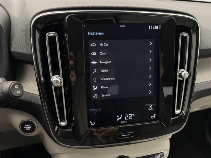 Volvo XC40 T3 INSCRIPTION NAVIGACE