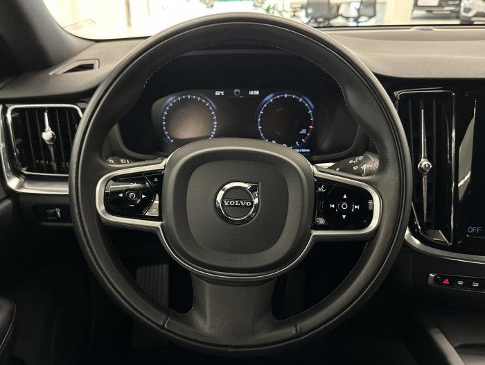 Volvo V60 T5 MOMENTUM POLESTAR REZERVACE 2.0 Momentum