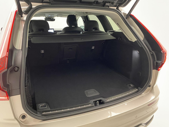 Volvo XC60 B5 AWD AUT DARK PLUS