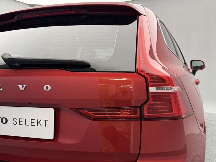 Volvo XC60 B4 AWD MOMENTUM PRO CZ 2.0 Momentum