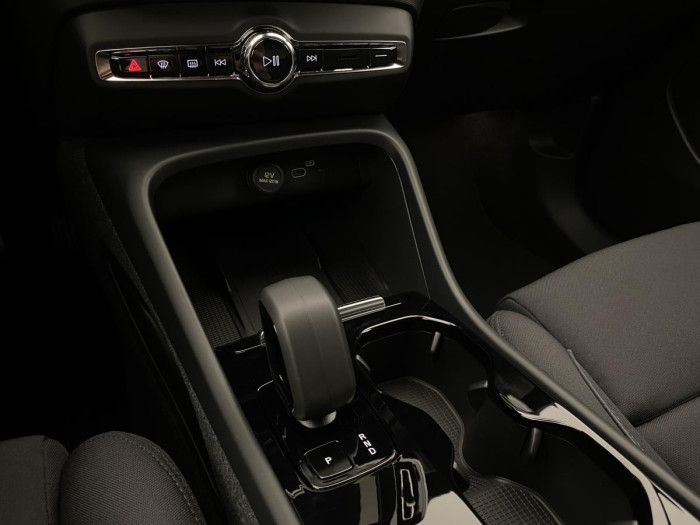Volvo XC40 PURE ELECTRIC RECHARGE PLUS Plus