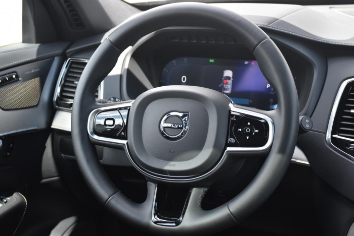 Volvo XC90 B5 AWD PLUS BRIGHT PANORAMA
